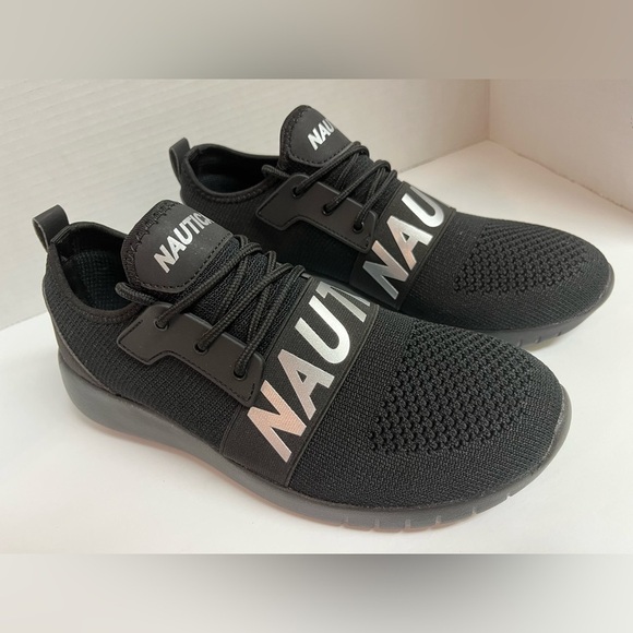 Women’s Nautica Size 9.5 Black Logo Lace-Up Jogger Running Sneaker new in box - Picture 1 of 6